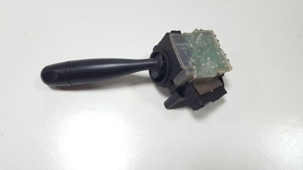 Manípulo do limpa vidros TOYOTA Corolla Hatchback (_E12_)