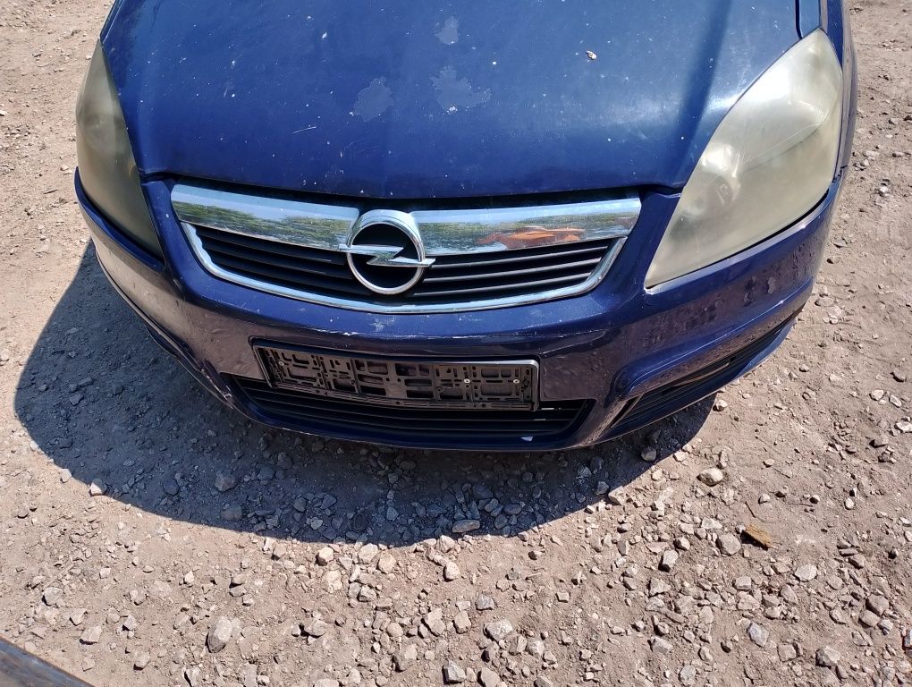 Grill opel Zafira b