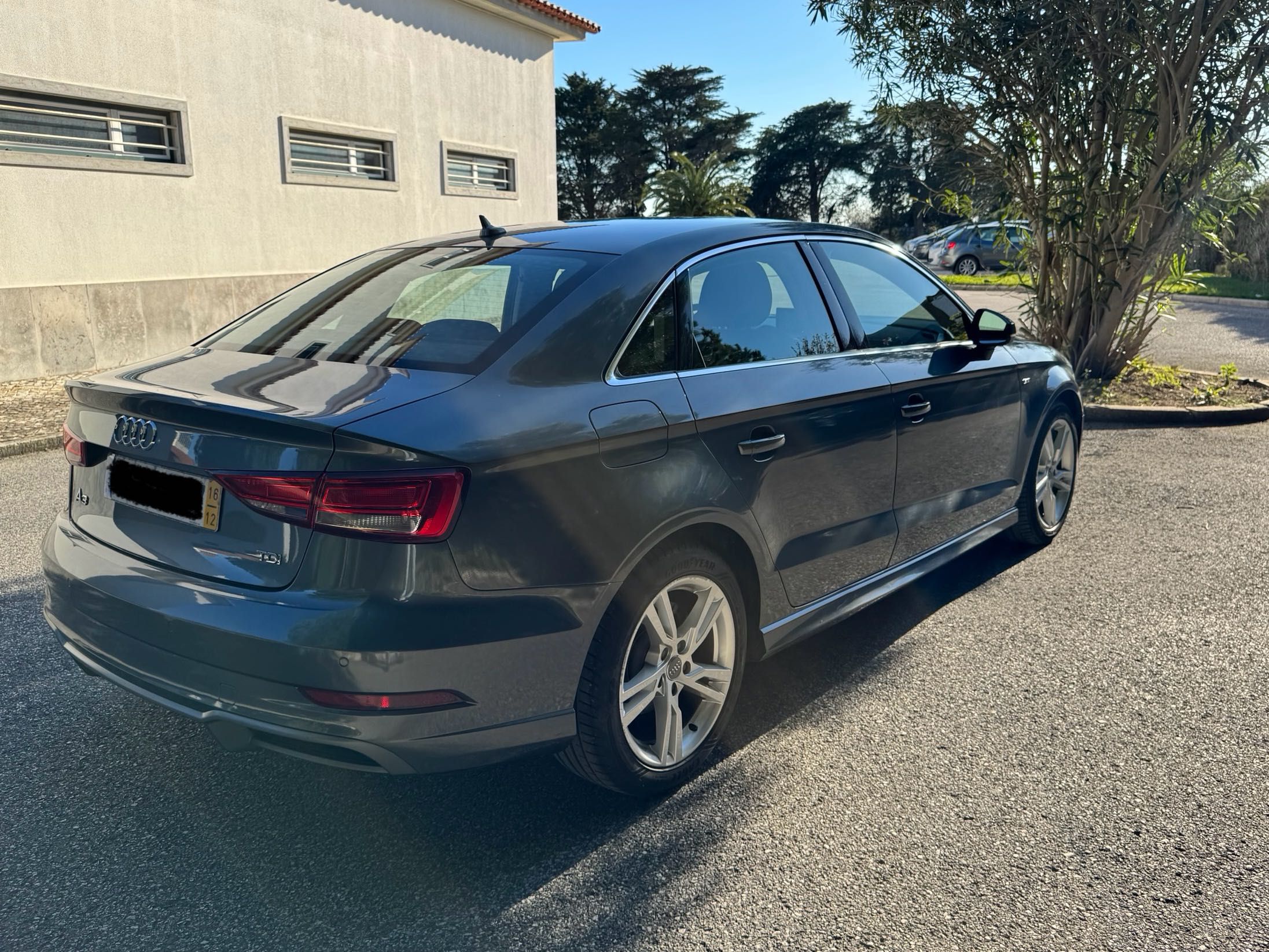 Audi A3 S-line Limousine 1.6TDI 110cv 38mil km