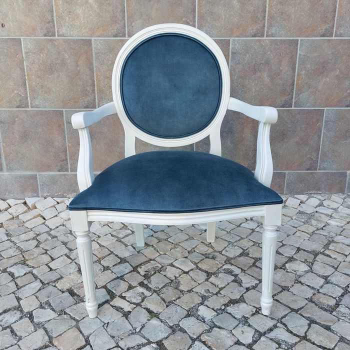 Cadeirões em veludo azul