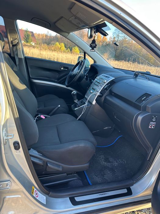 Toyota corolla verso  1.8 benzyna