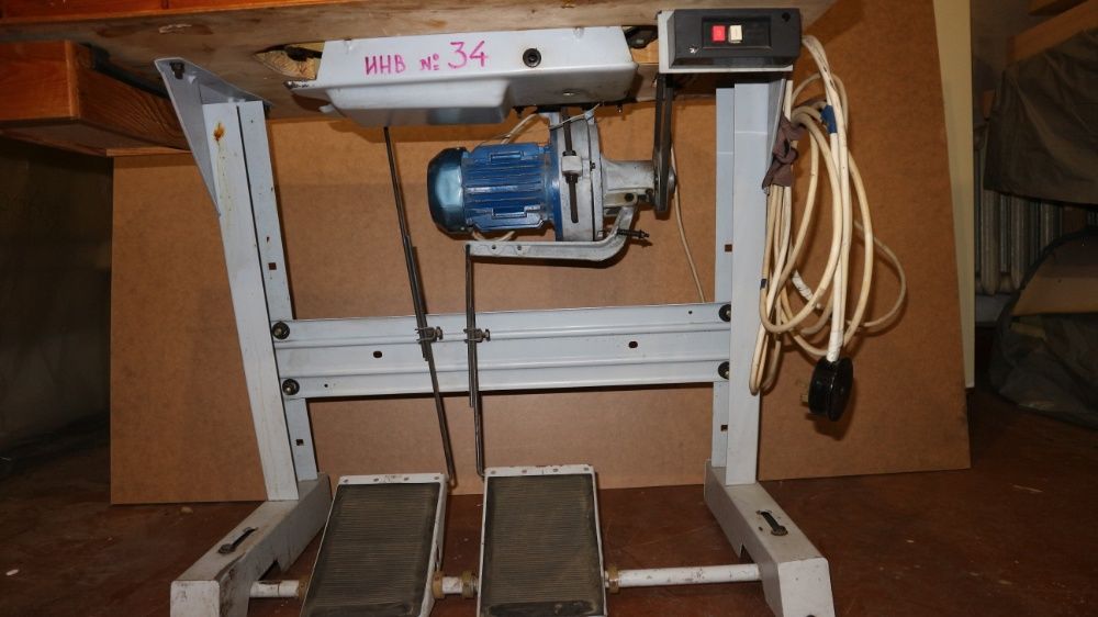 Промышленная швейная машина 1022М (небольшая эксплуатация)