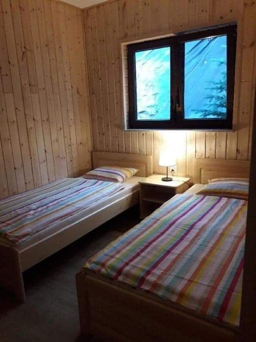Domek Kajetan z jacuzzi/balią na Kaszubach nad jeziorem Deka