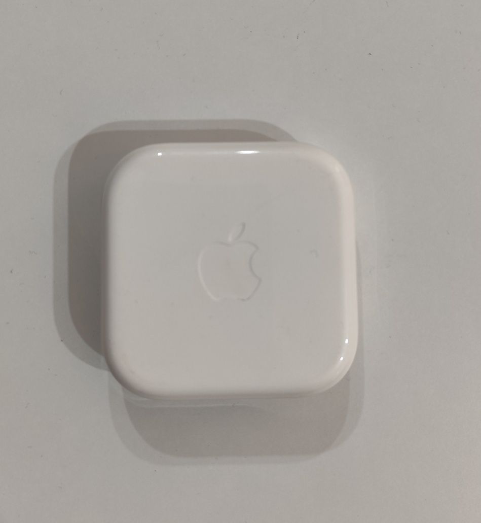 Pudełko na słuchawki iPhone'a