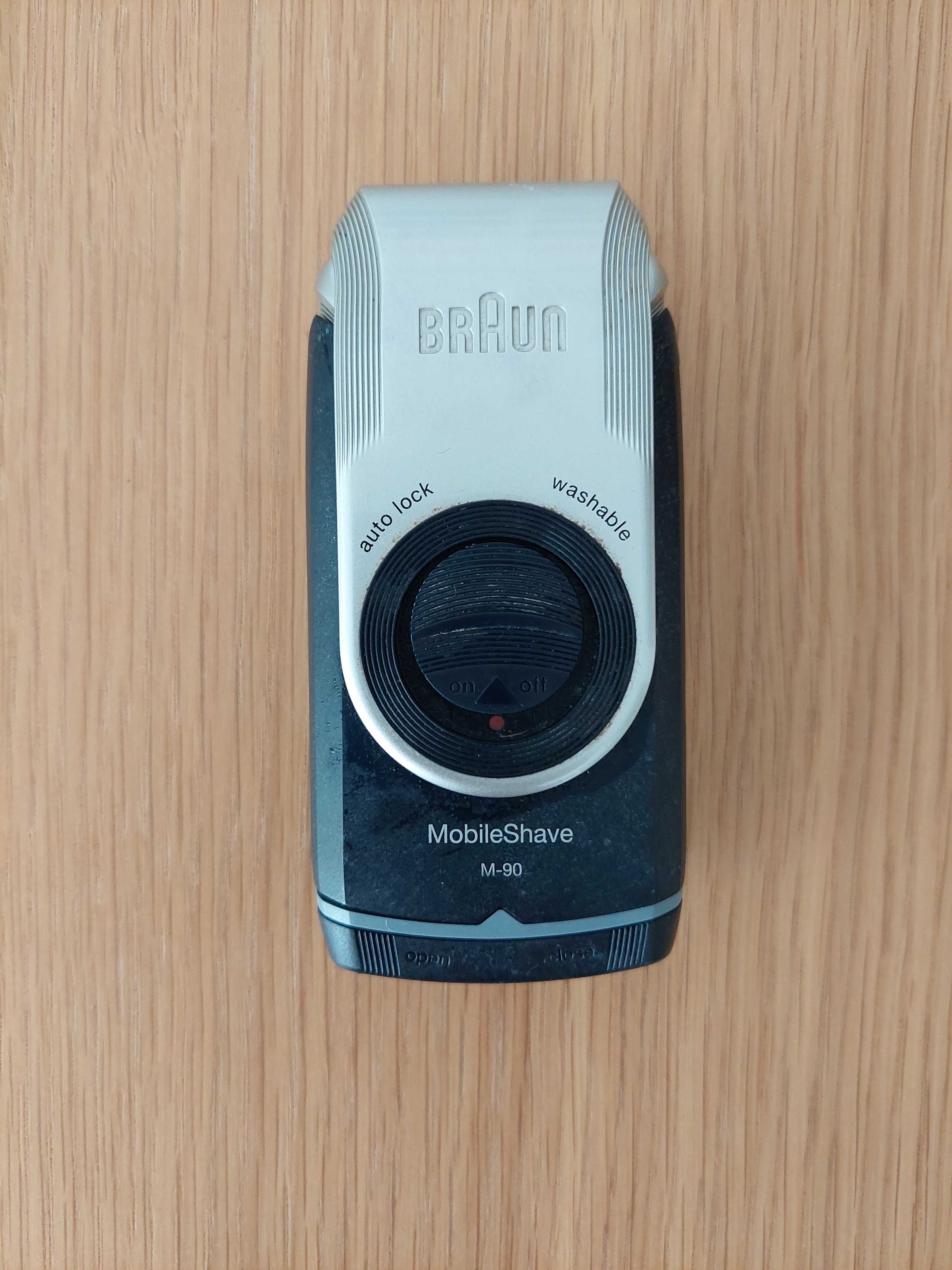 Máquina Barbear - Braun Mobile Shaver M90
