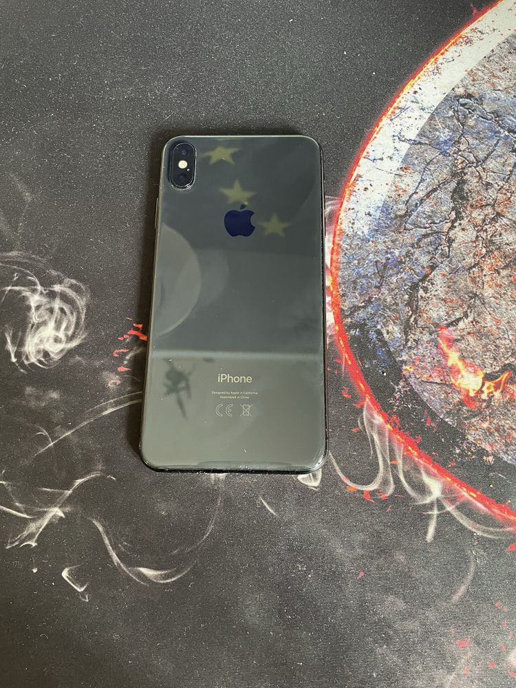 iPhone xs max 64gb space gray