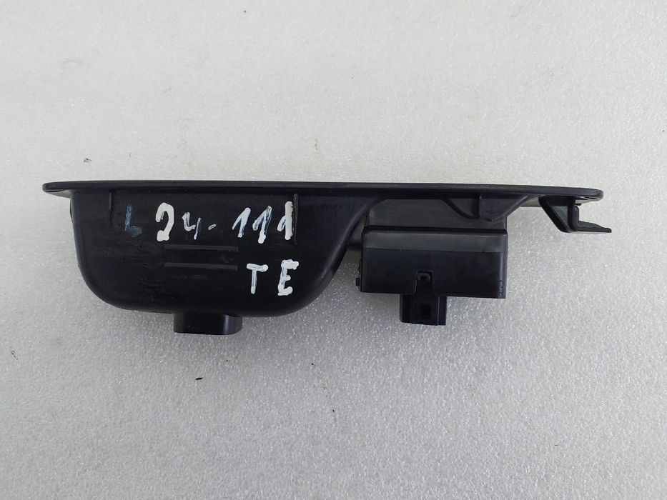 Comando / botão / interruptor vidros trás esquerdo RENAULT Megane IV (