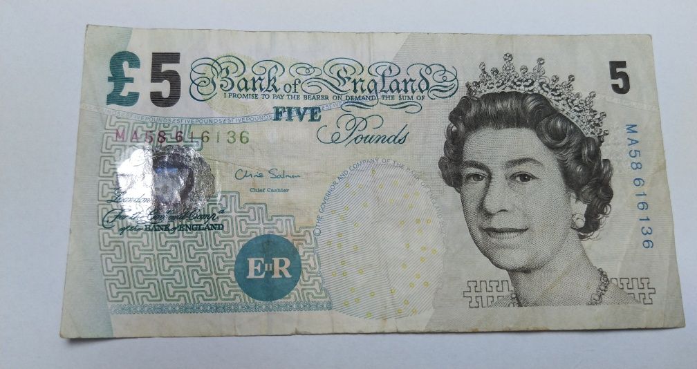 Banknoty 5 pięć funtów five Pounds 2002 seria MA