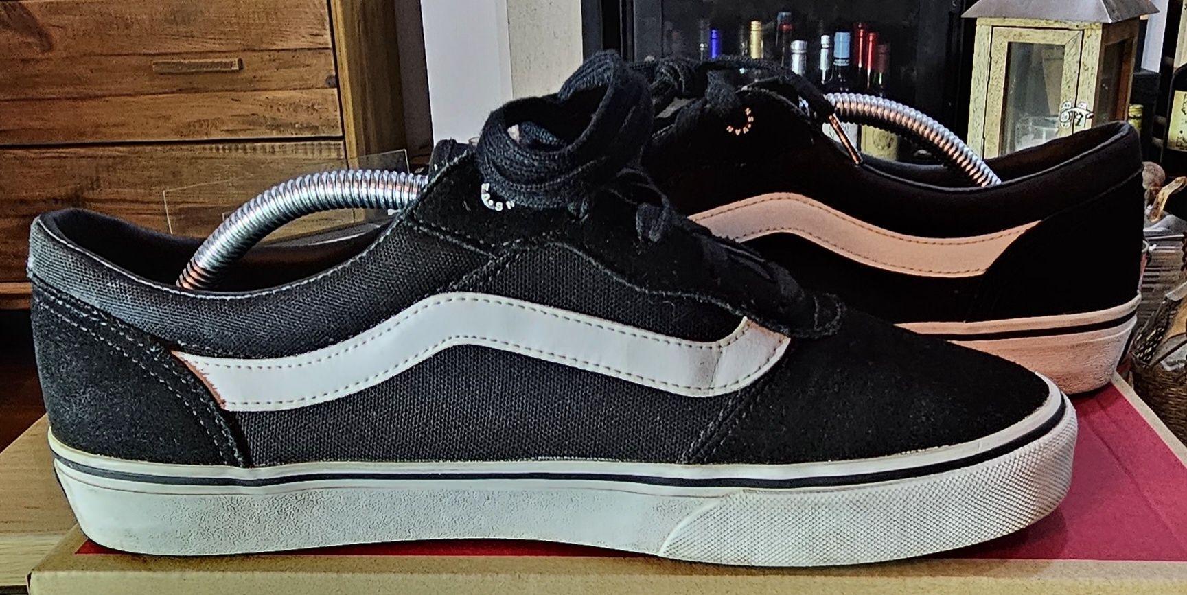 Ténis usados em ótimo estado, VANS BLACK SERIES, 42,5 europeu