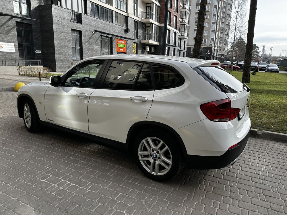 BMW X1 авто машина автомобіль