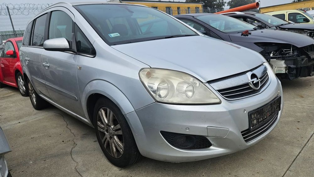 Lampa lewa prawa przód przednia reflektor Opel Zafira B Lift 2010r Europa