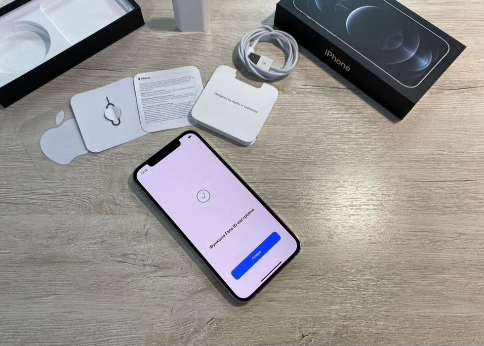 Продам Iphone 12 Pro 256gb оригинал