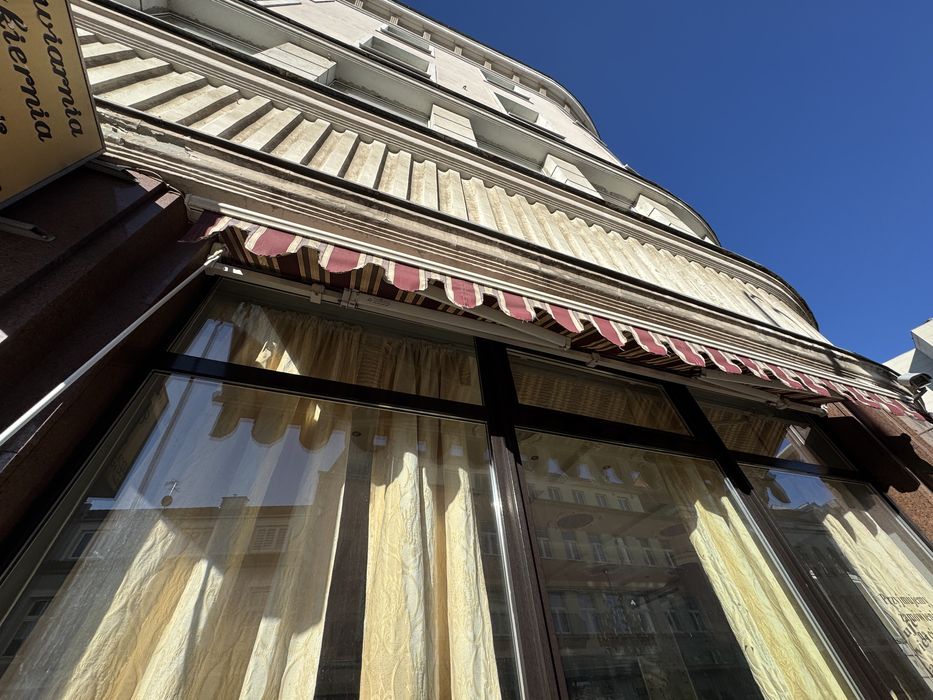 Dwie markizy na korbę