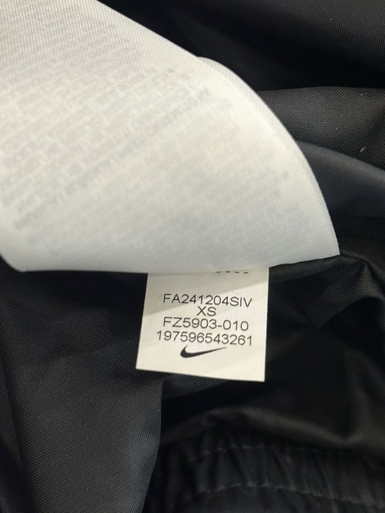 Жіноча куртка Nike Nsw TF Snfl Nk Clsc Prka
