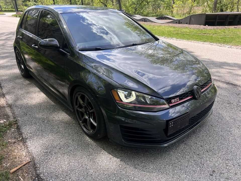 2017 Volkswagen Golf SEL