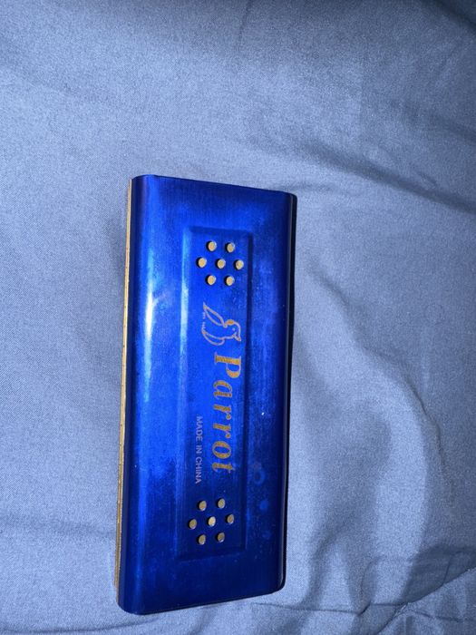 harmónica da marca Parrot