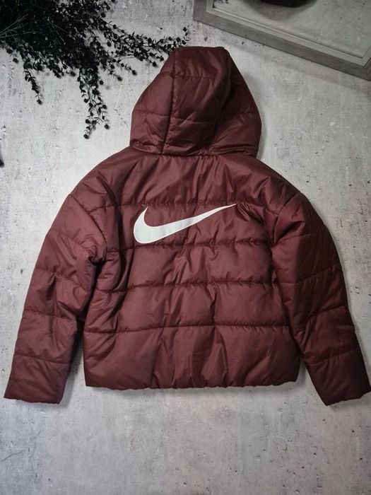 Nike therma fit kurtka damska puffer brązowa swoosh L boxy