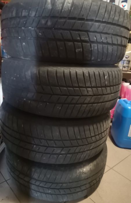 Felgi koła Ford z oponami Barum M+S 215/55/16 HXL