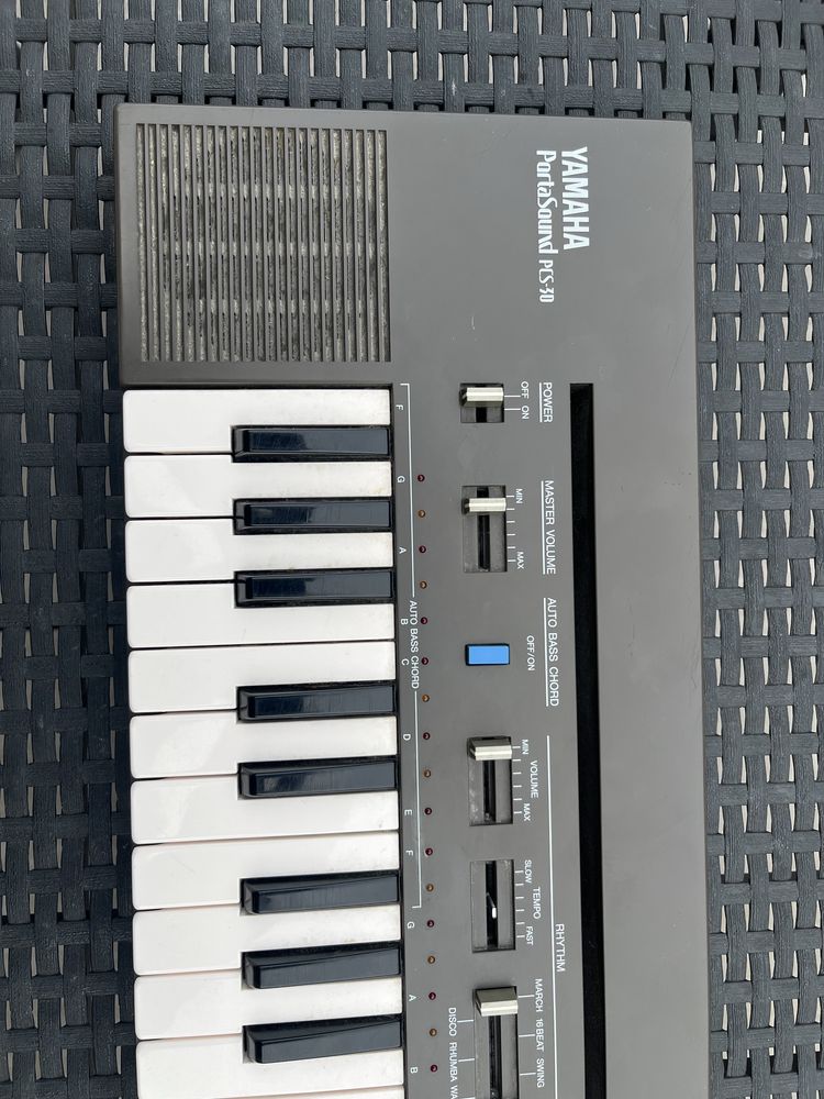 Yamaha PCS 30 keyboard vintage organy syntezator