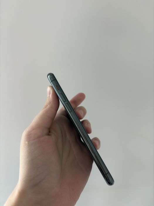 Продам iPhone 11 pro