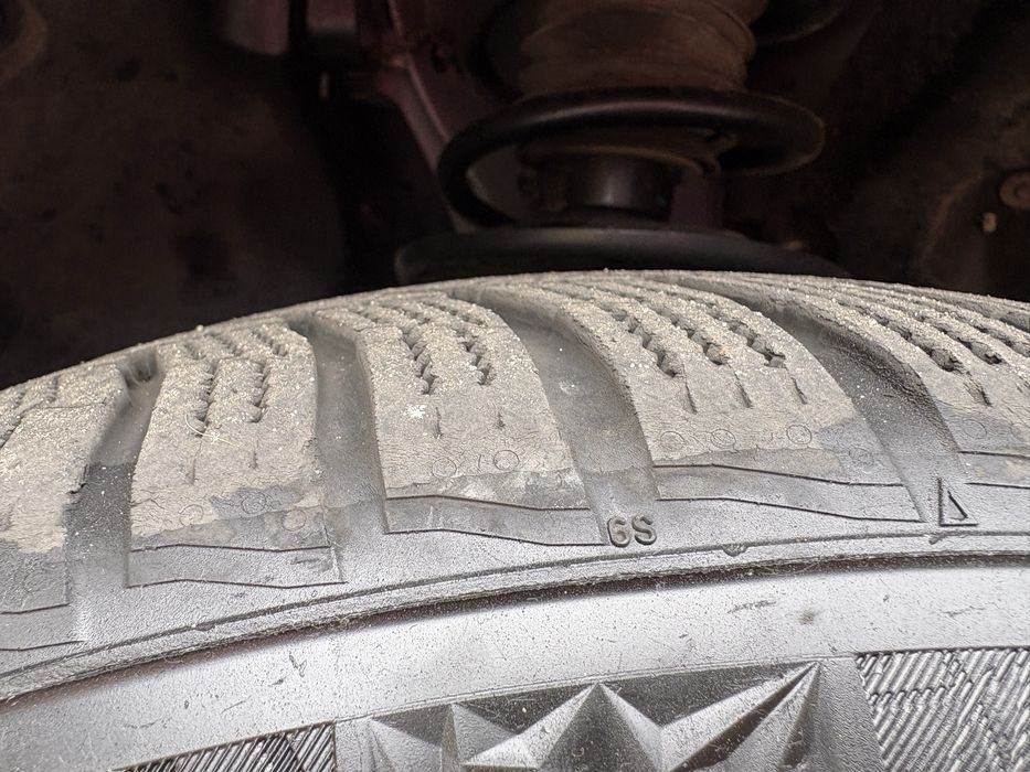 Зимова резина 235/55 R19