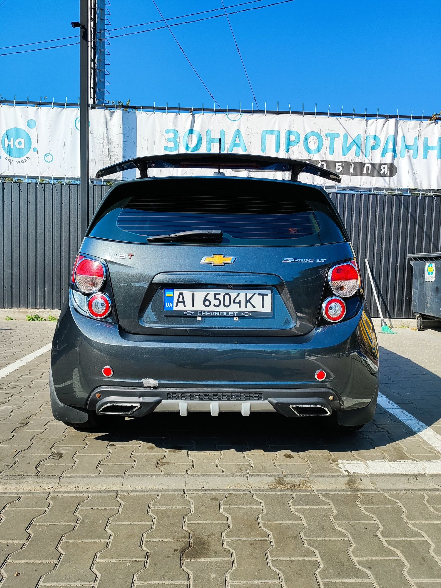 Chevrolet sonic 1.8 hatchback AКПП Газ Бензин