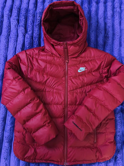 Курточка nike жіноча