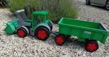 Traktor z przyczepą Wader XXL