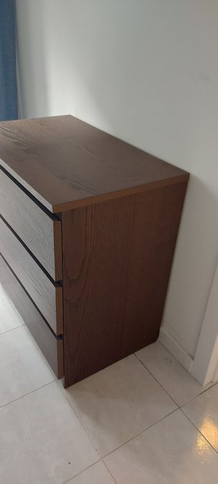 Comoda Ikea castanha