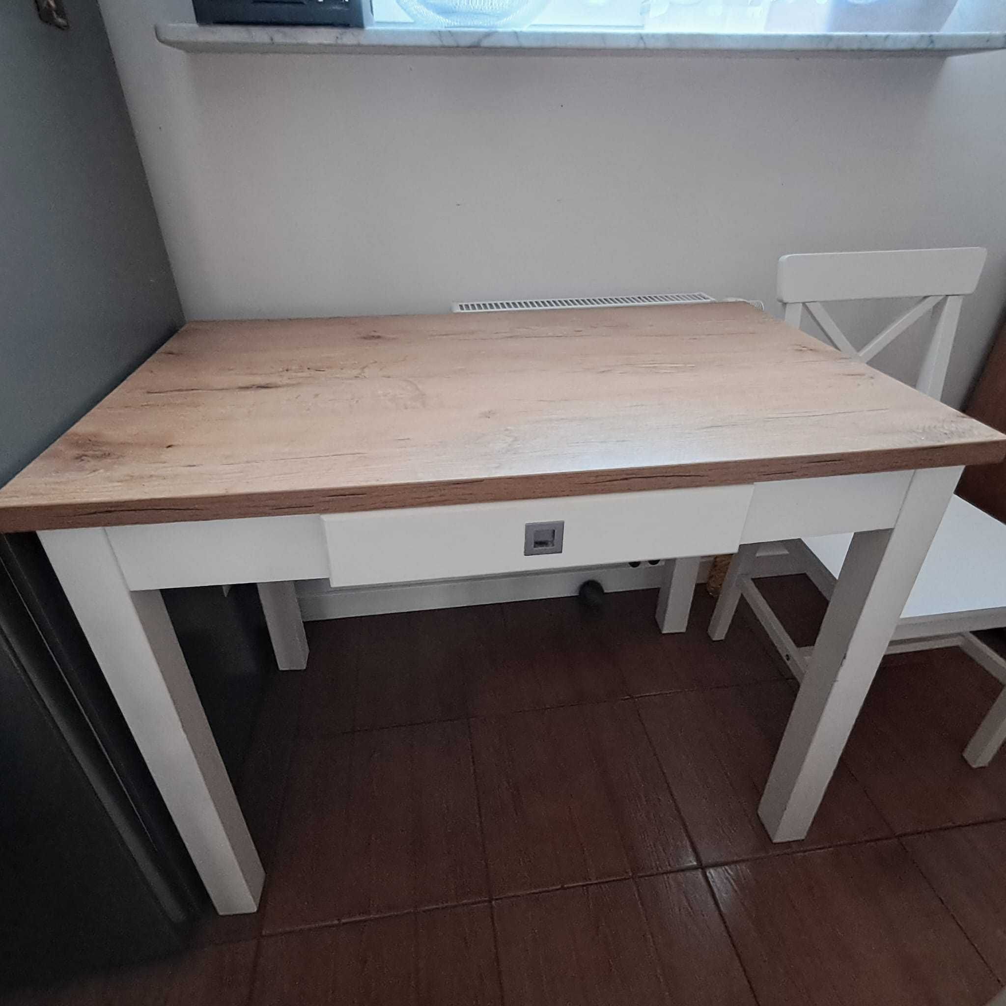 Stół + 4 Krzesła