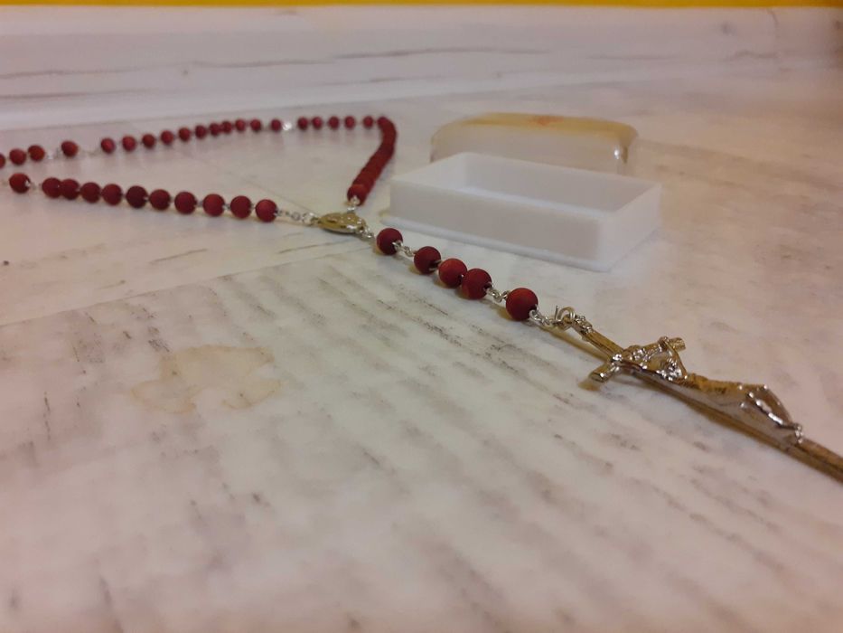 Różaniec z drzewa różanego 100% ok, komplet, opakowanie