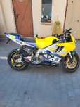 Honda Cbr 600 F4i stunt