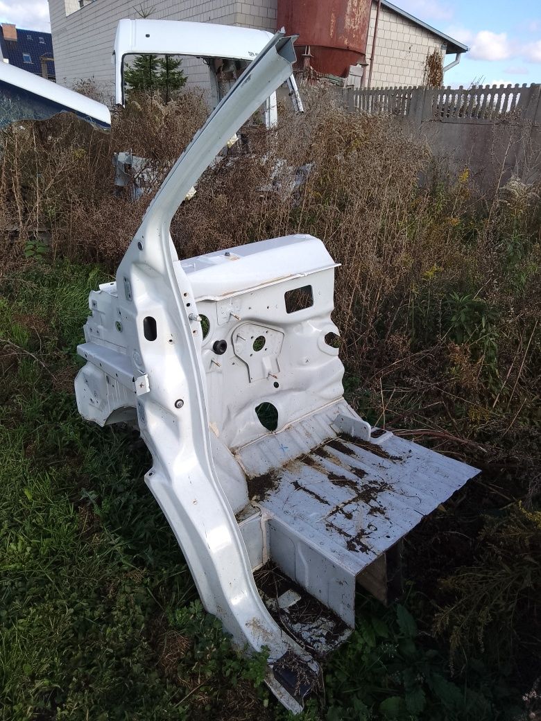 Ćwiartka Ćwiara Lewa Przód Przednia Trafic Vivaro III 3 14-