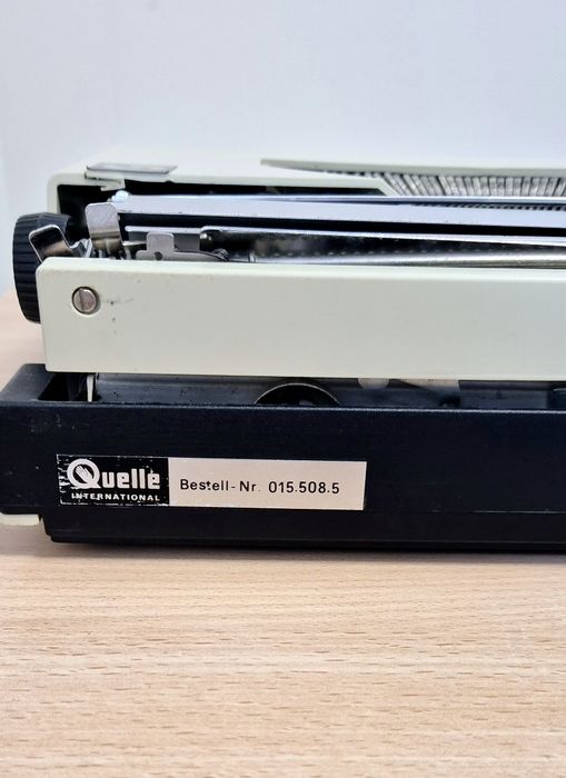 Maszyna do pisania walizkowa Privileg 160 T, Niemcy lata 70