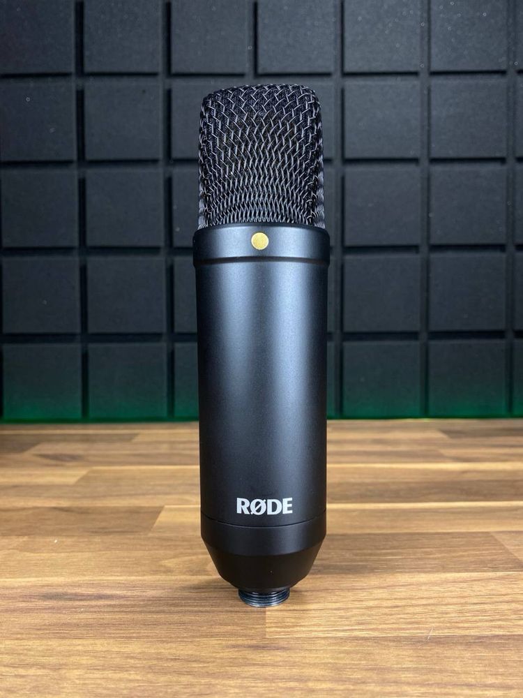 Микрофон Rode NT1