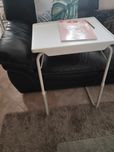Mesa de apoio branca