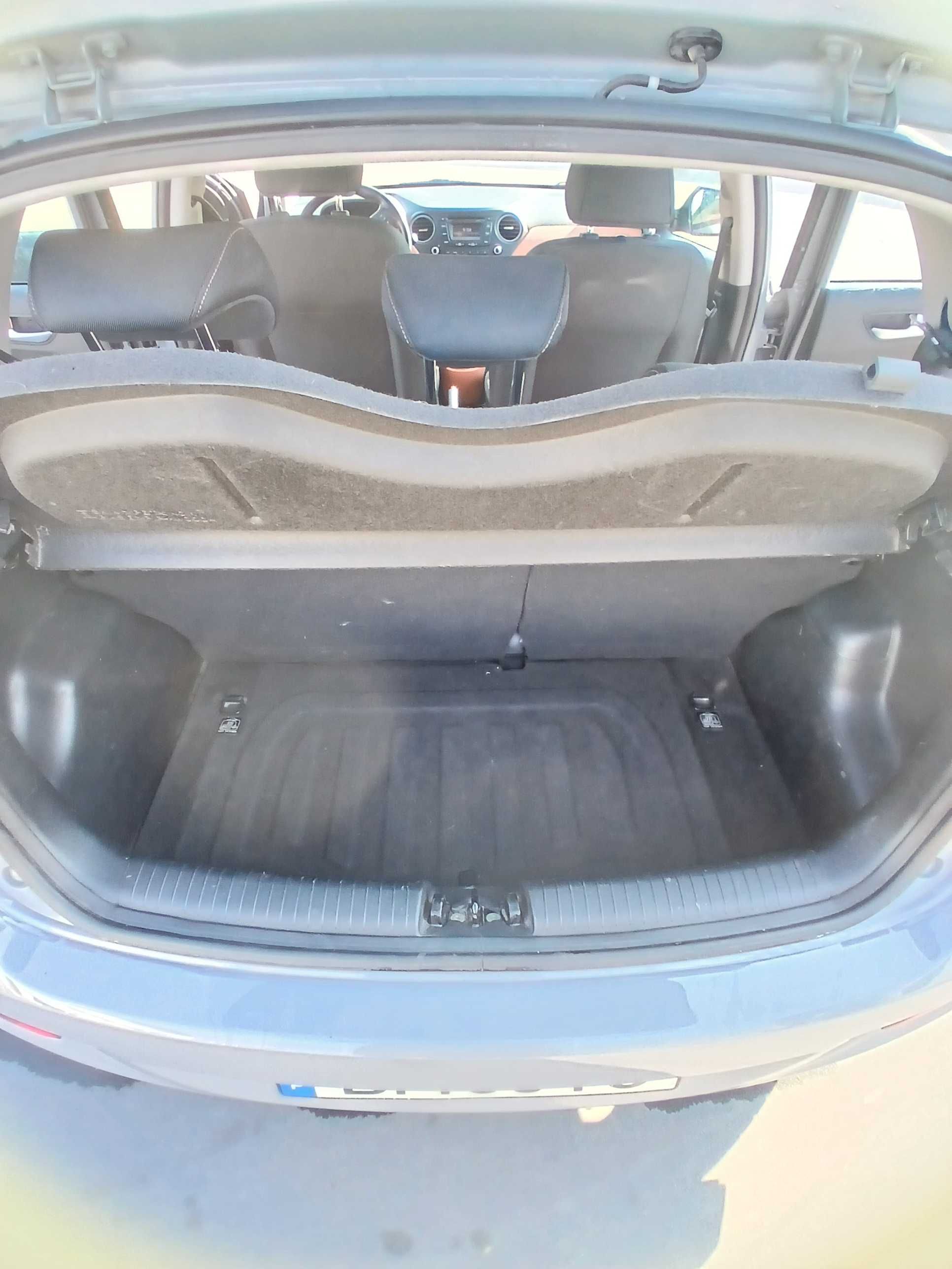 Hyundai i10 1.0 Gasolina 2014 - Bluetooth, Bancos Aquecidos,