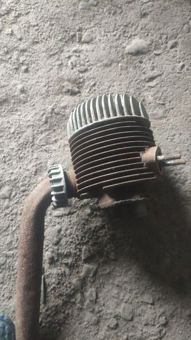 Поршнева від муравя