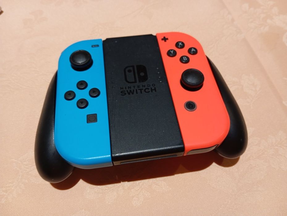 Consola Nintendo Switch + extras