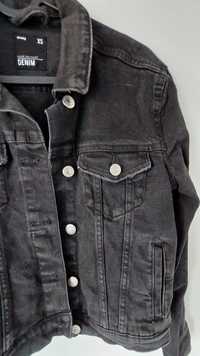 Krótka kurtka jeansowa