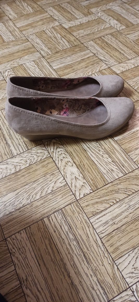 Продам туфли 39р