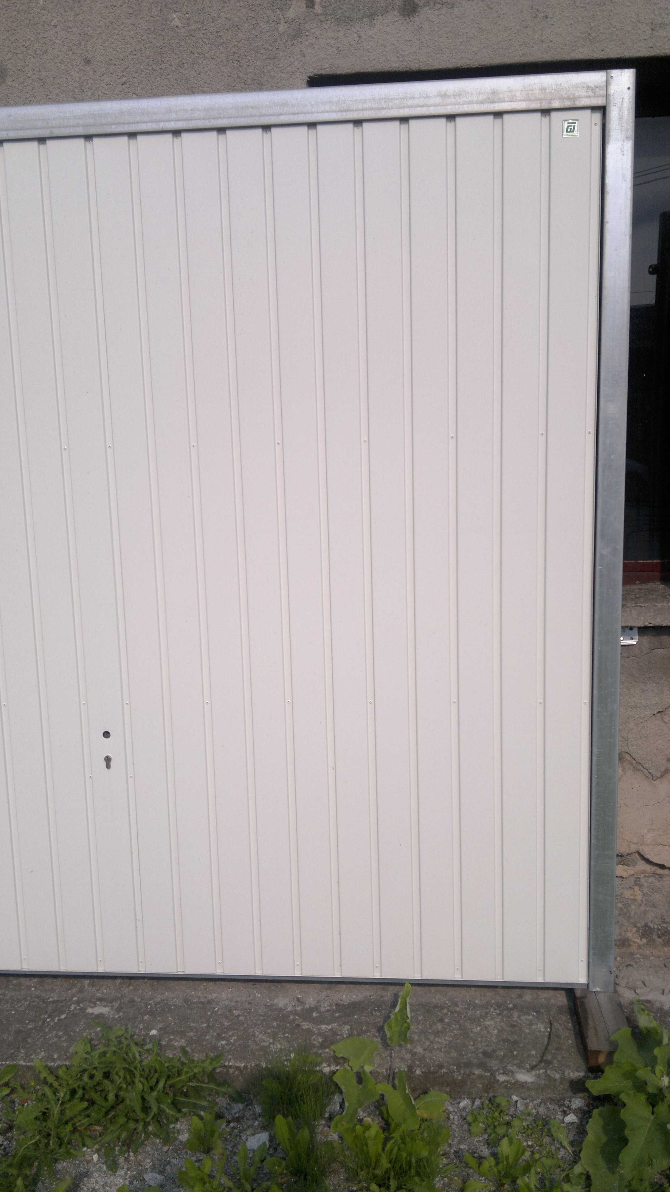 Brama Uchylna   garażowa  2470 x 1990 mm   wiata carport
