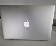 —- PIĘKNY  i SZYBKI —- Laptop Apple Macbook Air i5 SSD