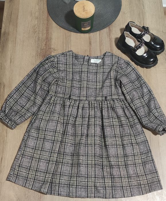 Нарядне плаття для дівчинки