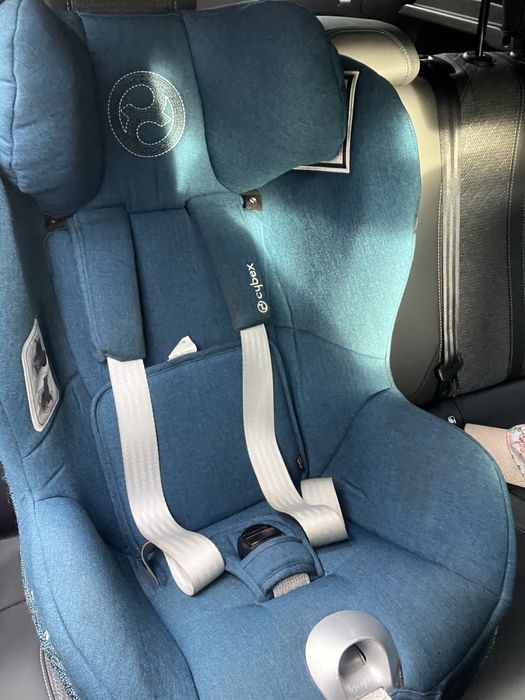 Cadeira Auto Sirona Zi i-Size com Base e Almofada Redutora - 45-105 cm