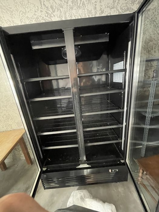 Expositora de frio preta grande