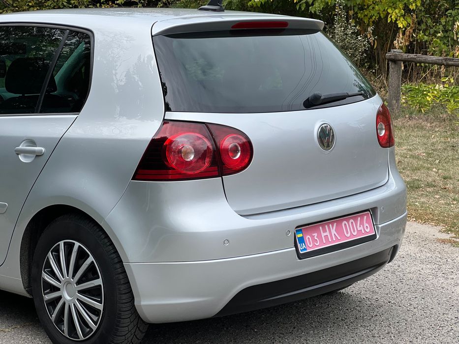 Volkswagen Golf R line
