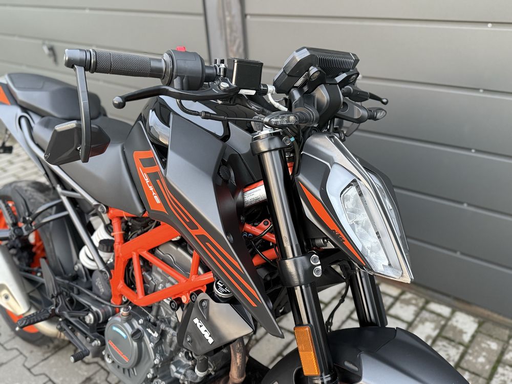 Ktm Duke 125 z 2021r 21 tys km Niemcy 1 wlasciciel cb125r mt125