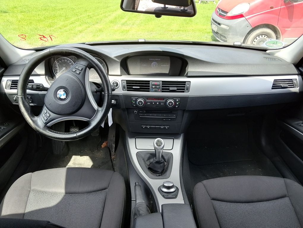 BMW E91 318d navi hak klimatronic Sprowadzona