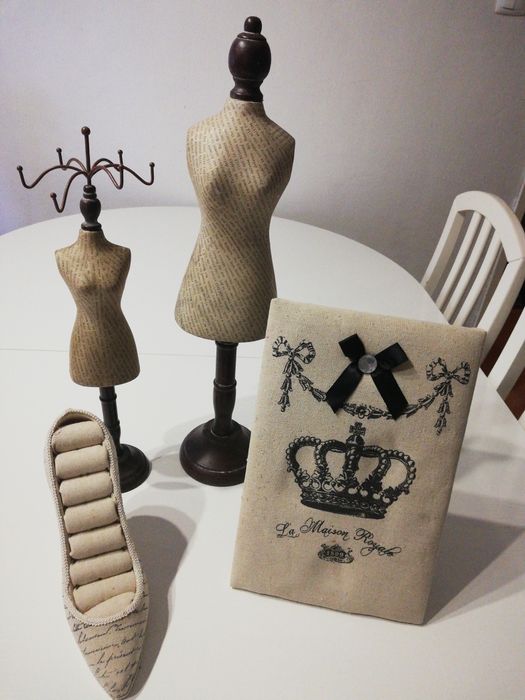 Expositor de bijuterias